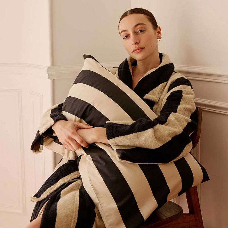 HOMMEY. Stripes Pillowcase Pair 48cm x 73cm image number 3